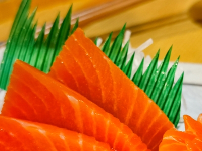 B6. Salmon Sashimi Box